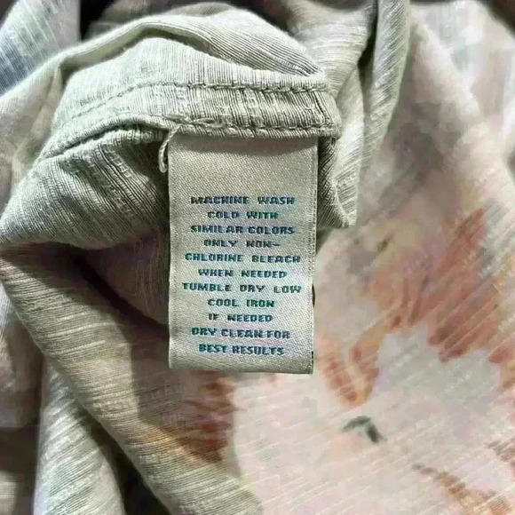 Caribbean Pure Silk 100% Silk Floral Hawaiian Button Down Shirt. Men's Size XL - Picture 10 of 10